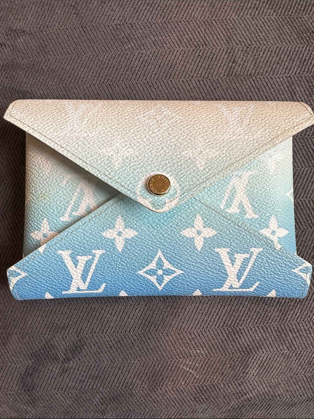 Louis Vuitton Kiragami Medium pouch